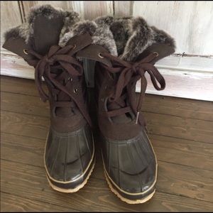 Khombu snow boots 👢